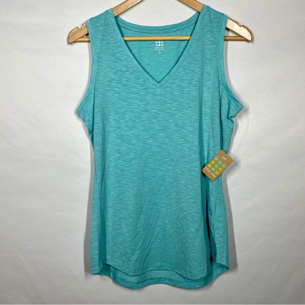 NWT Title Nine Matahari V-Neck Tank in Solid Light Blue. Small